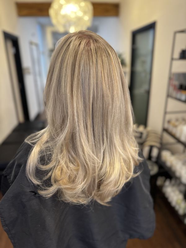 Buttery blonde soft layers