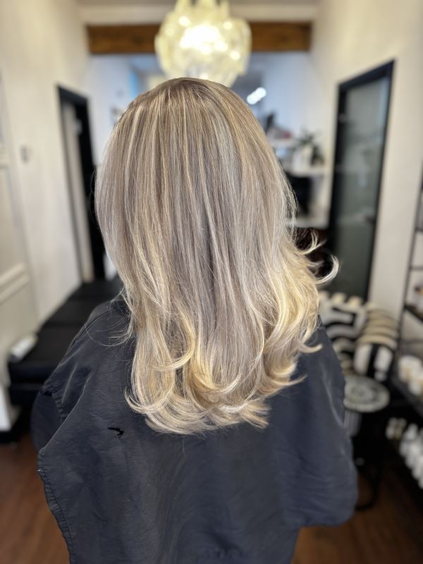 Blonde ombré with flicked layers