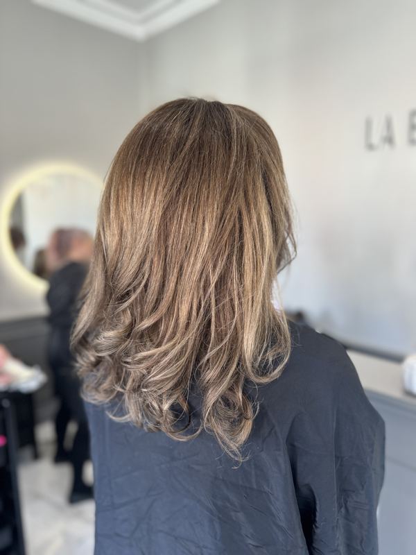 Caramel blonde beach waves