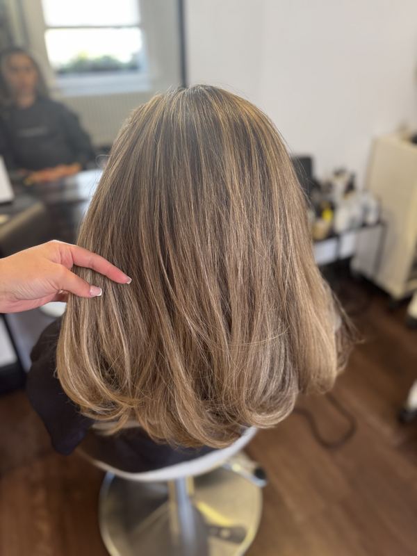 Natural bronde sleek blow-dry