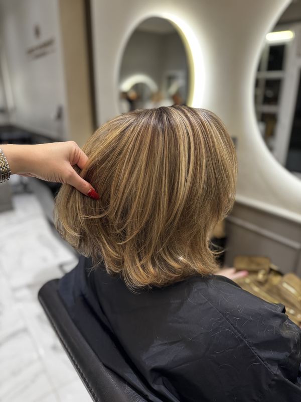 Choppy blonde crop