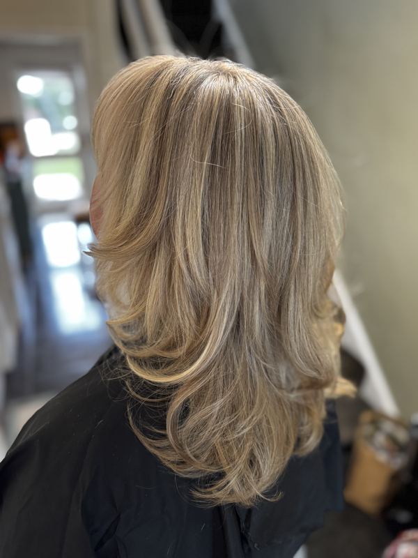 Feathered layers, salon blow-dry