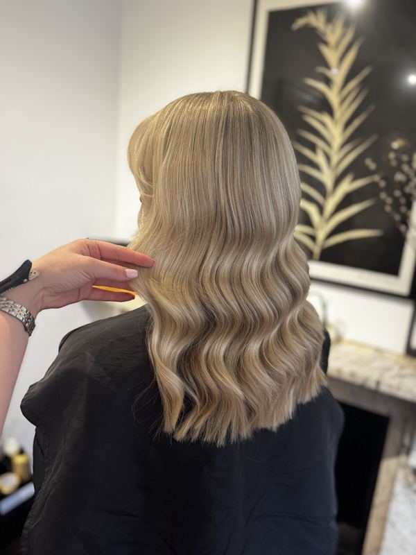 Polished Hollywood finger waves